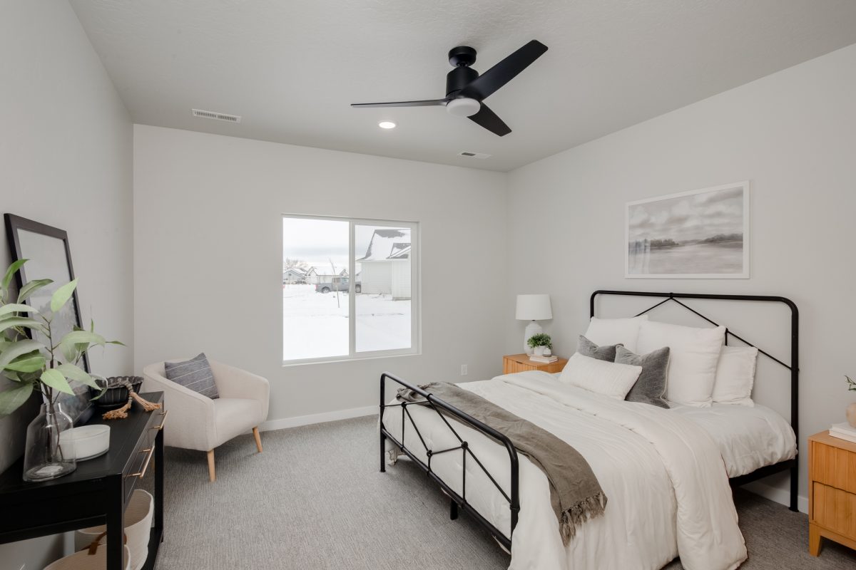 2023-assets-images-CBH homes-Spring Hollow Ranch-Kincaid 1600-18